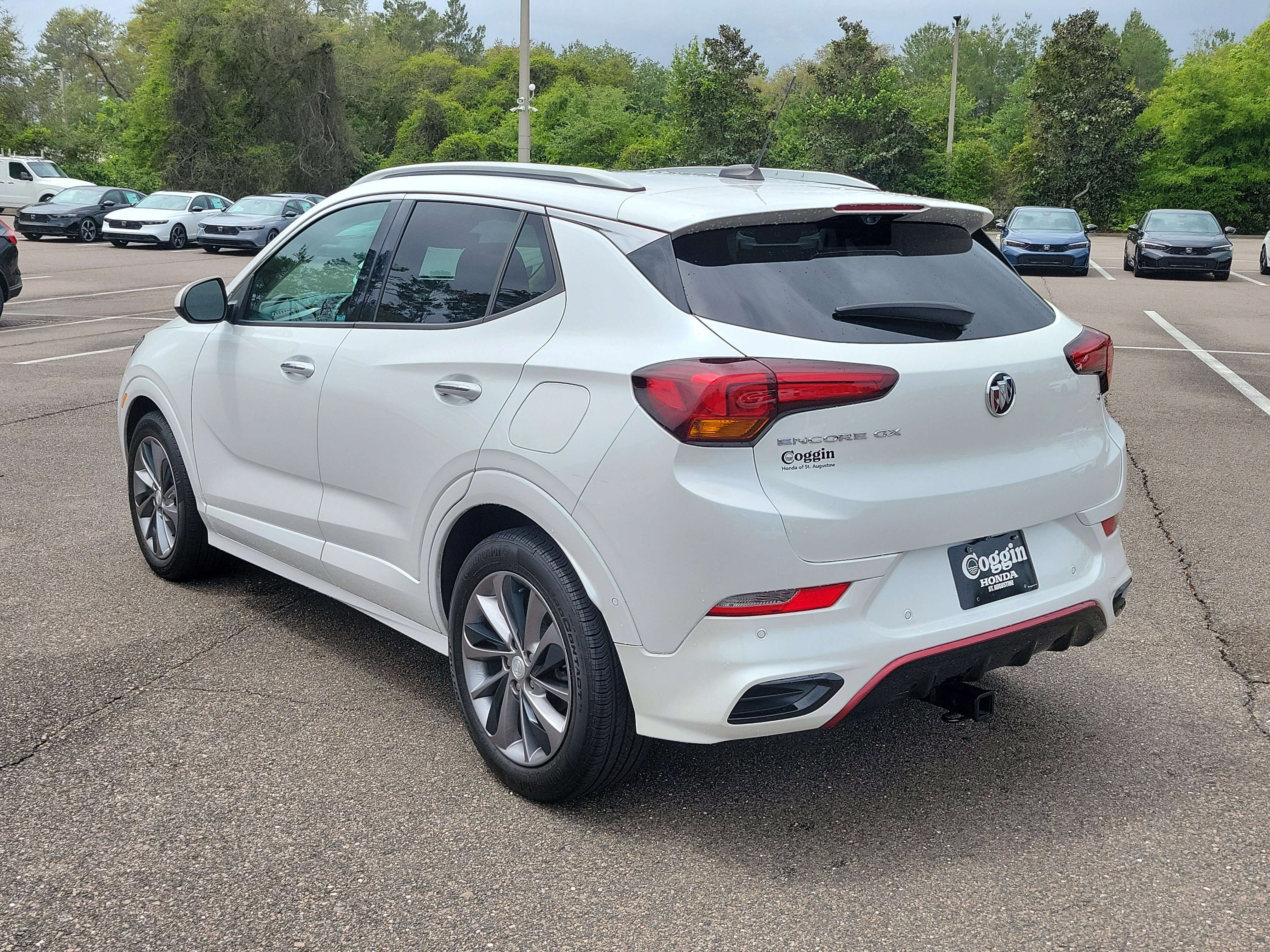 Used 2020 Buick Encore GX Essence w/ Experience Buick Package image 3