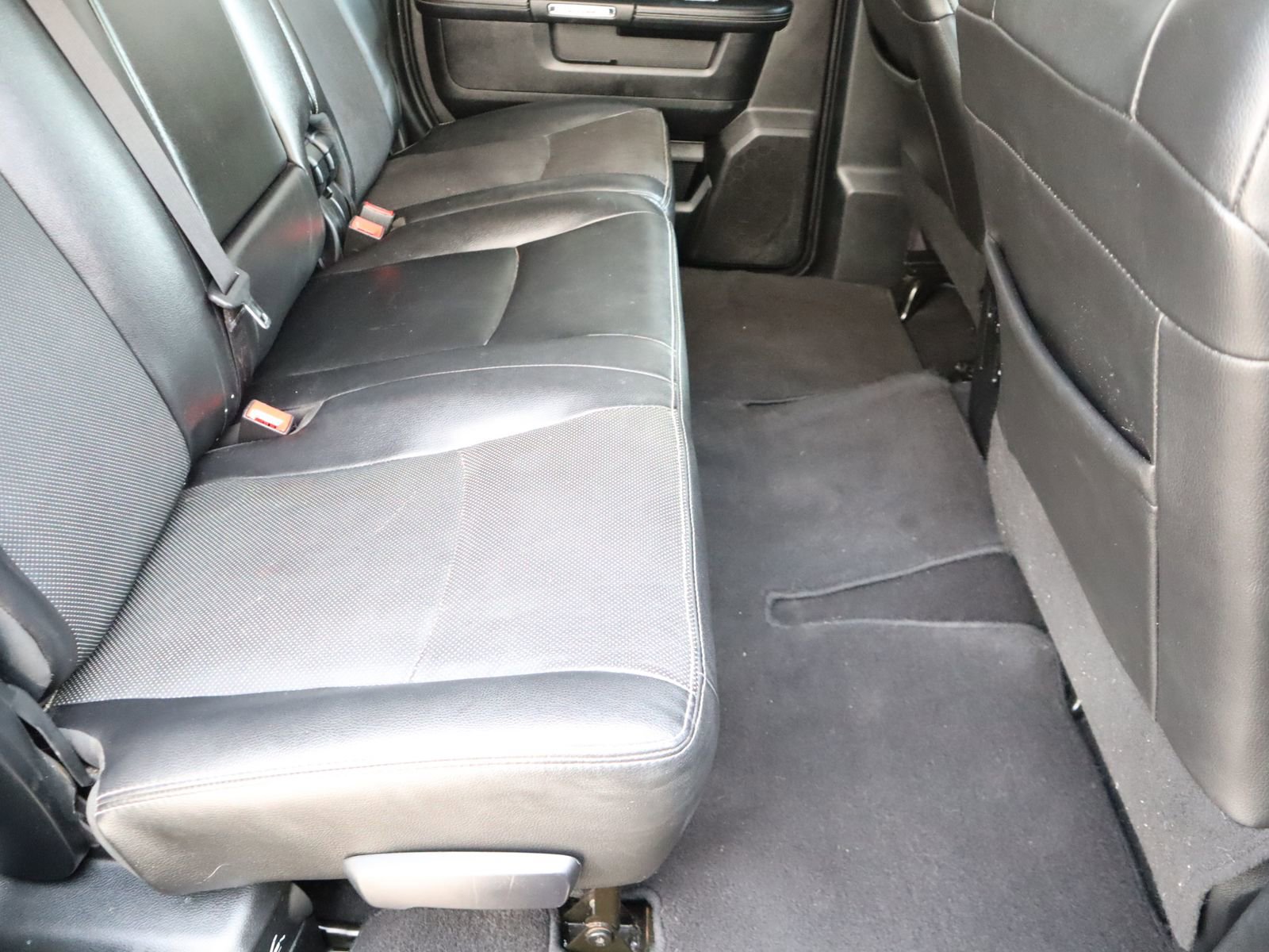 Used 2014 RAM 2500 Laramie w/ Cold Weather Group image 52