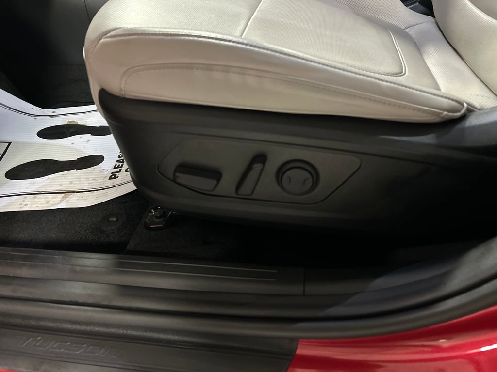 Used 2023 Hyundai Tucson SEL w/ Convenience Package image 11