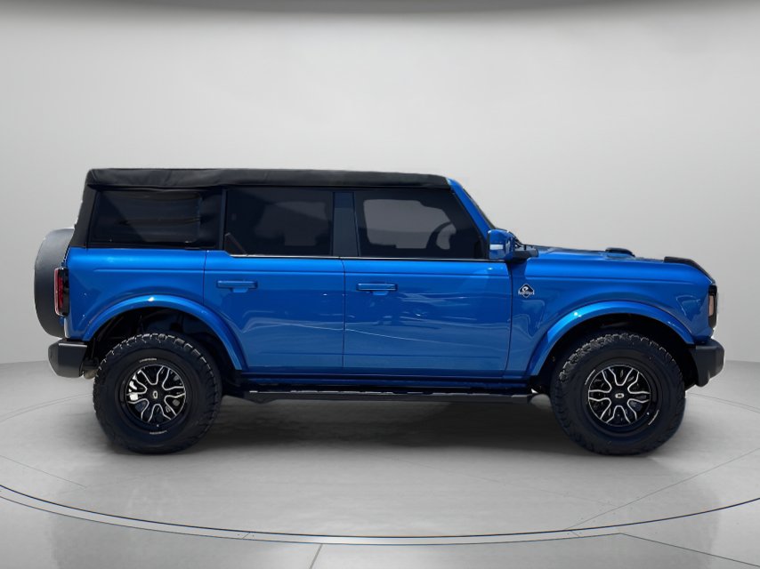Used 2022 Ford Bronco Outer Banks AWD/4WD image 2