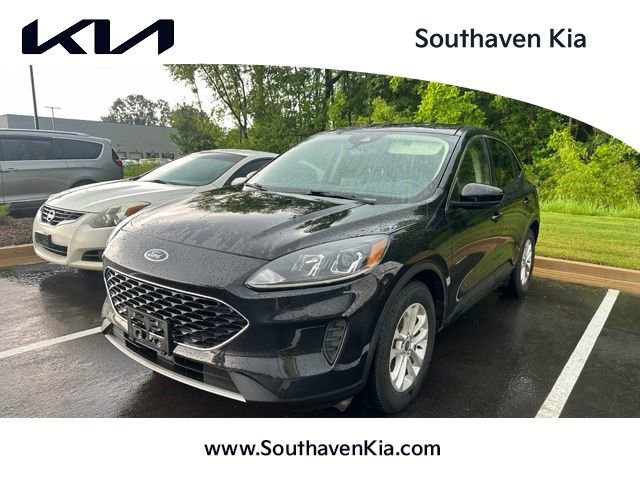 Used 2020 Ford Escape SE FWD image 1