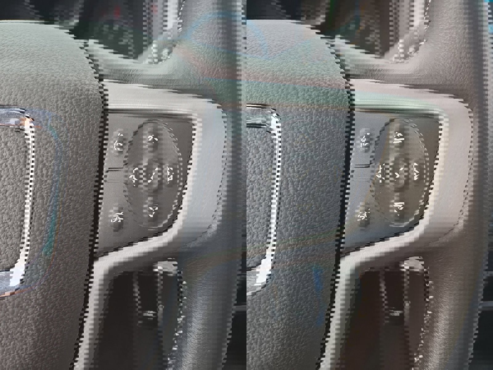 Used 2018 GMC Canyon SLT w/ Driver Alert Package image 15