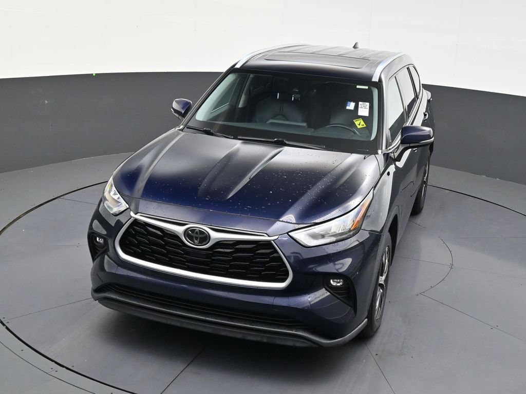 Used 2020 Toyota Highlander XLE image 18