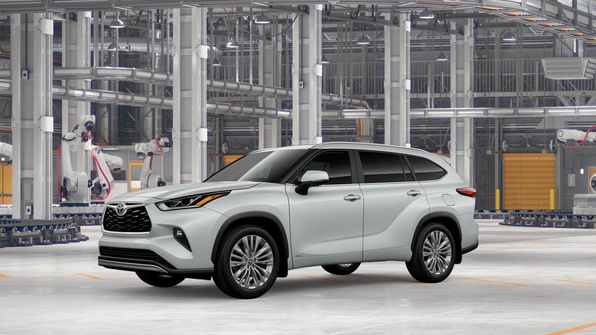 New 2026 Toyota Highlander Platinum image 3
