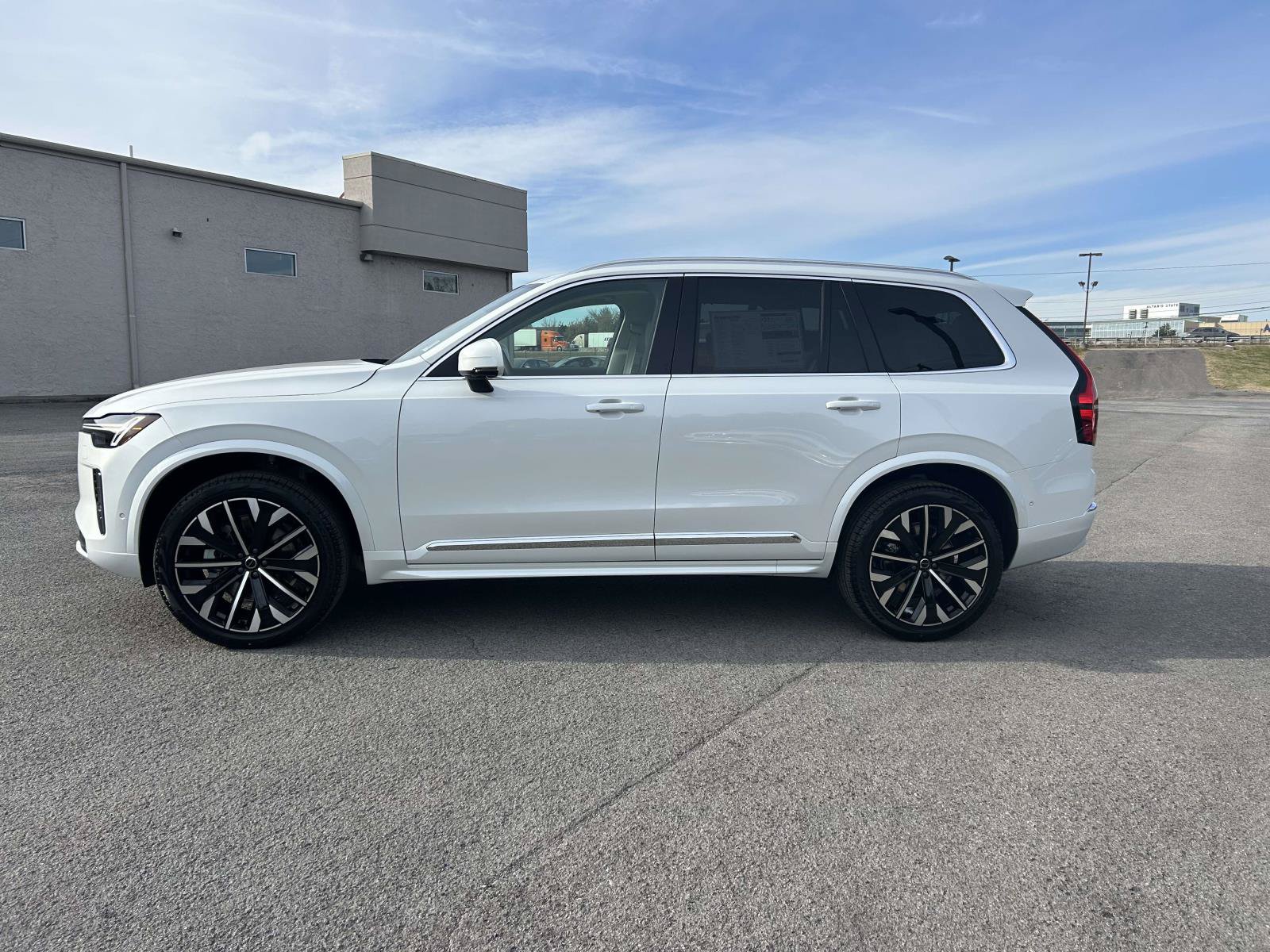 New 2026 Volvo XC90 B6 Ultra w/ Protection Package Premier AWD/4WD image 6