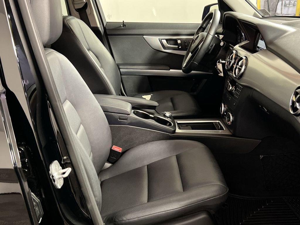 Used 2015 Mercedes-Benz GLK 350 4MATIC image 26