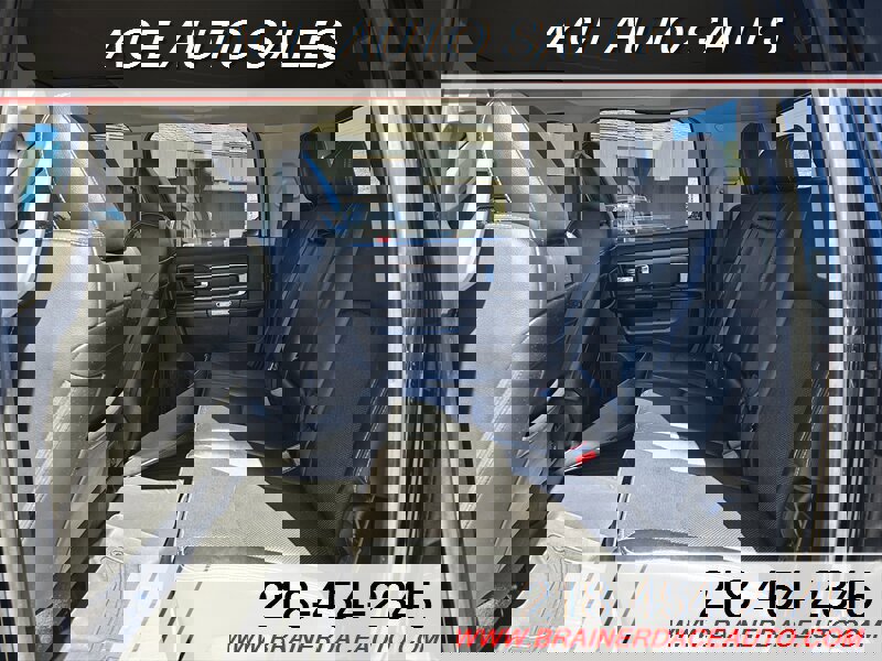 Used 2014 RAM 2500 Laramie w/ Black Appearance Group image 11