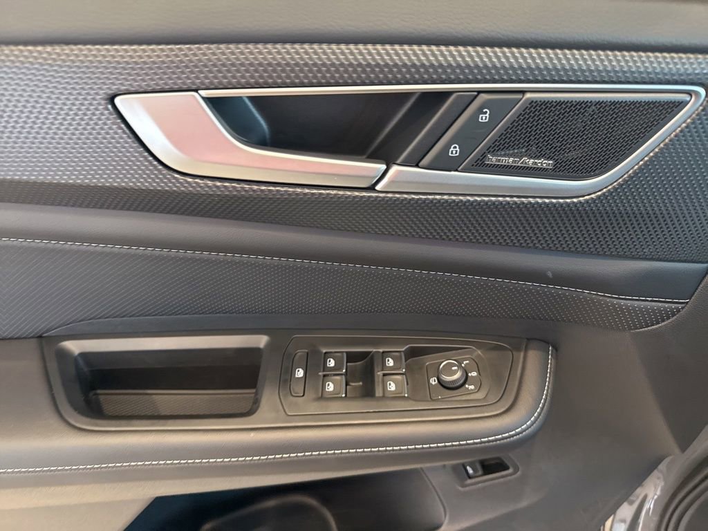 New 2026 Volkswagen Atlas Cross Sport SEL Premium R-Line image 18