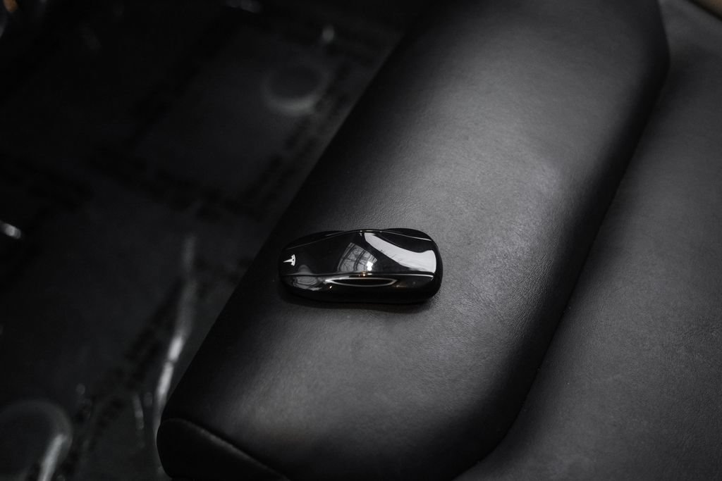 Used 2020 Tesla Model S Long Range AWD/4WD image 49