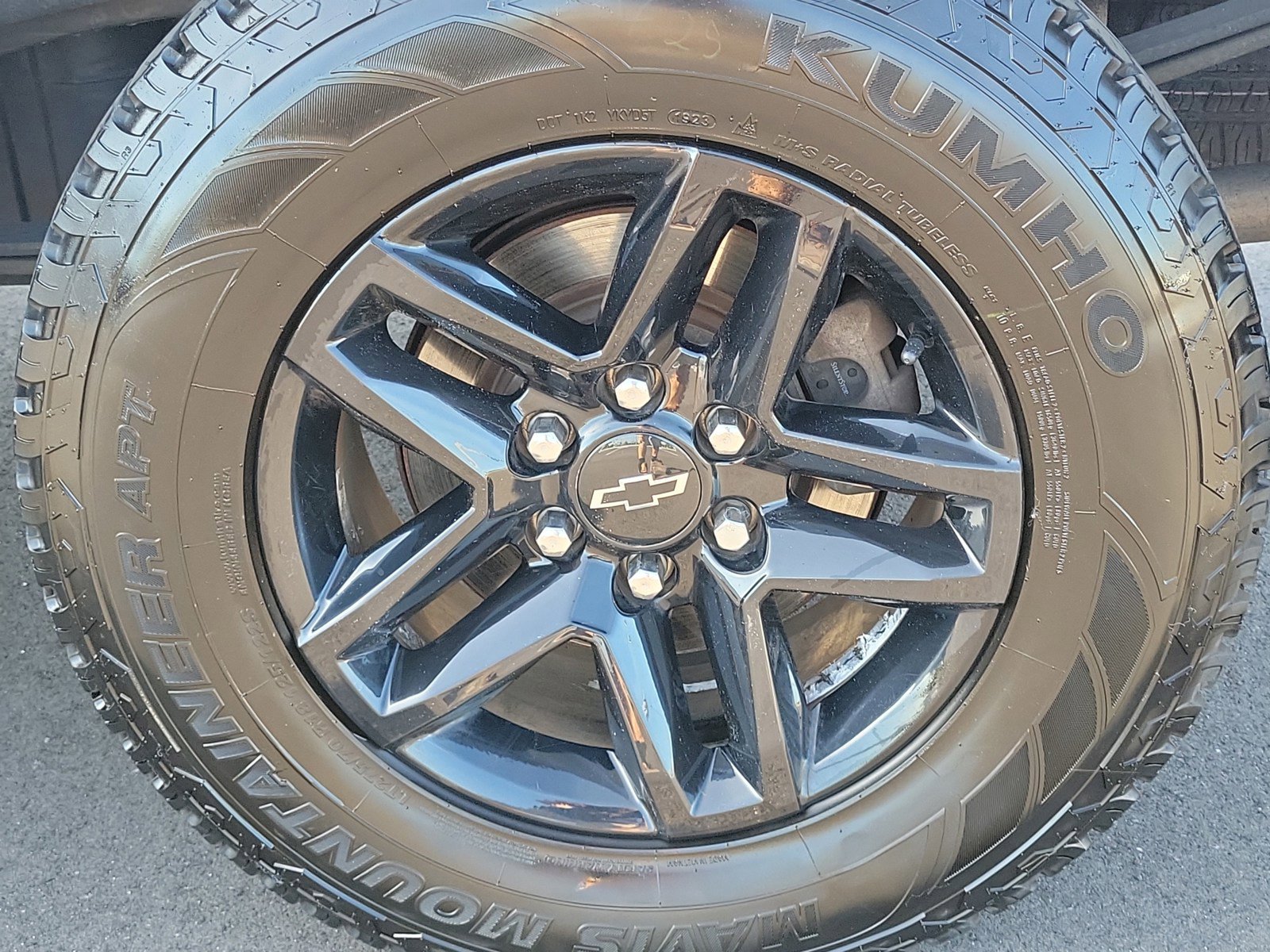 Used 2019 Chevrolet Silverado 1500 LT Trail Boss AWD/4WD image 12