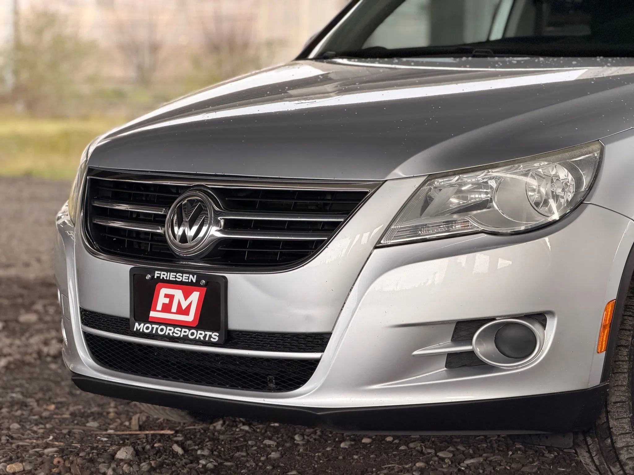 Used 2011 Volkswagen Tiguan S image 9