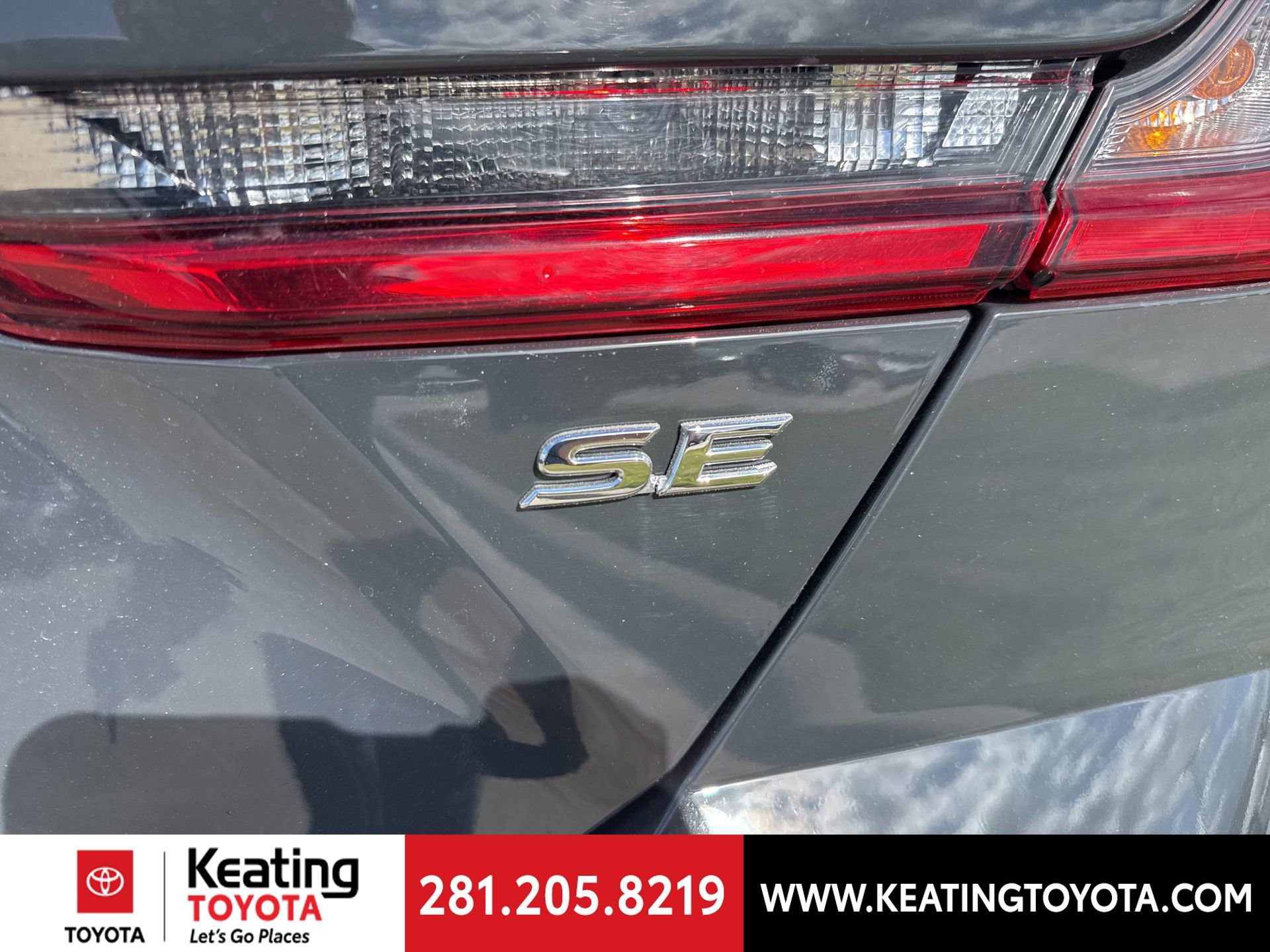 Used 2025 Toyota Camry SE image 9