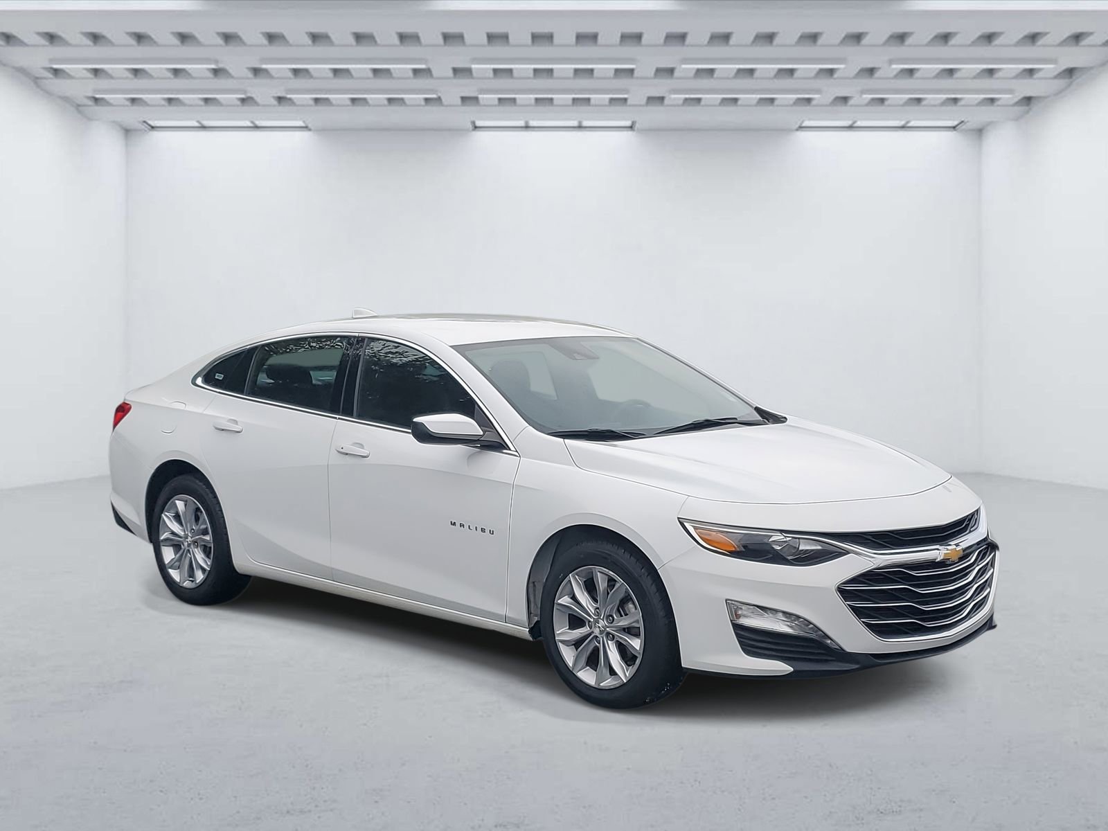 Used 2024 Chevrolet Malibu LT image 1