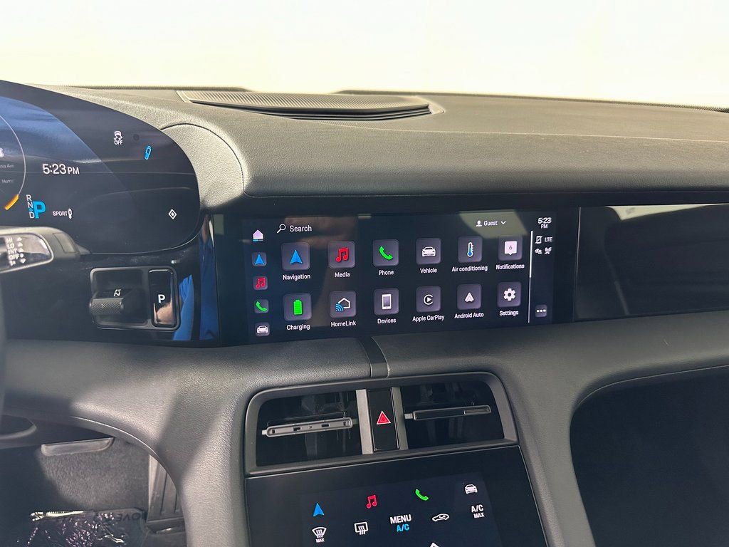 Used 2021 Porsche Taycan image 24