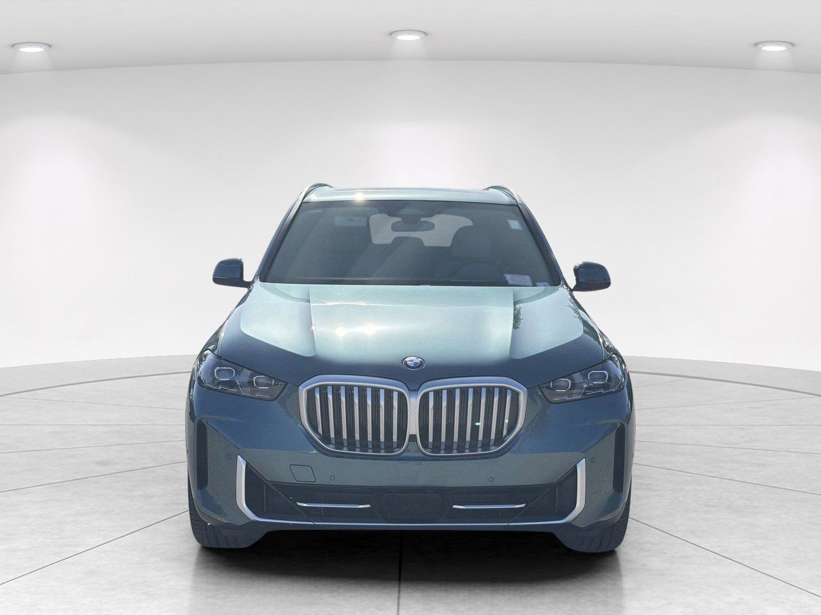 Certified 2024 BMW X5 sDrive40i w/ Premium Package RWD image 2