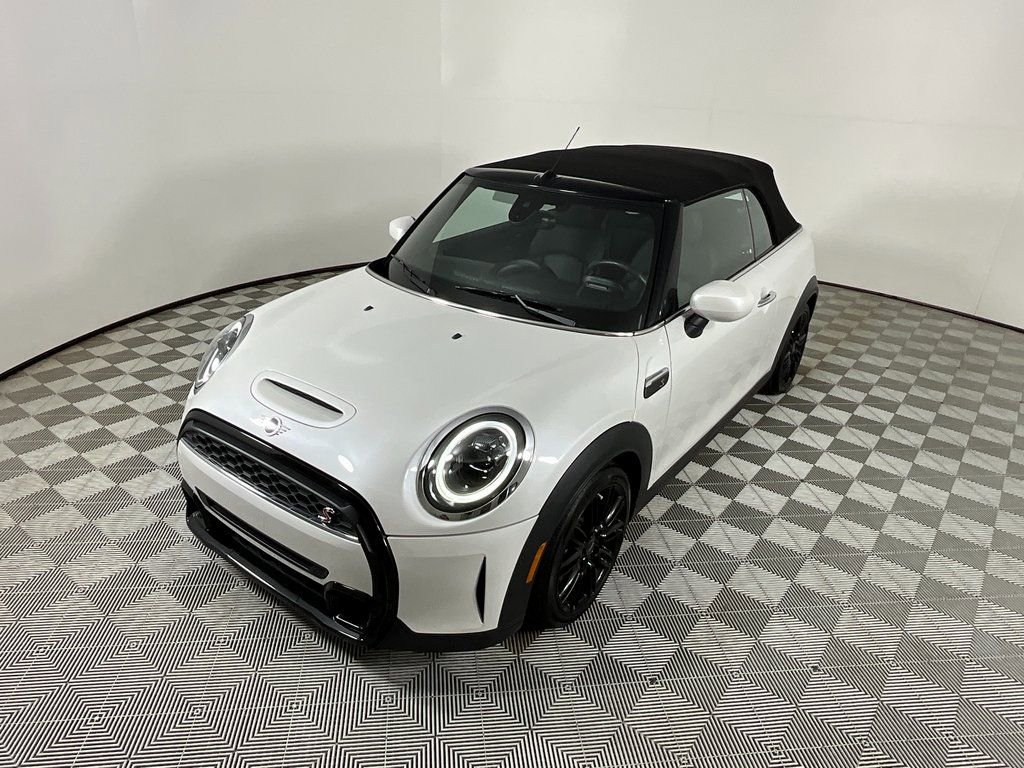 Used 2024 MINI Cooper S image 9