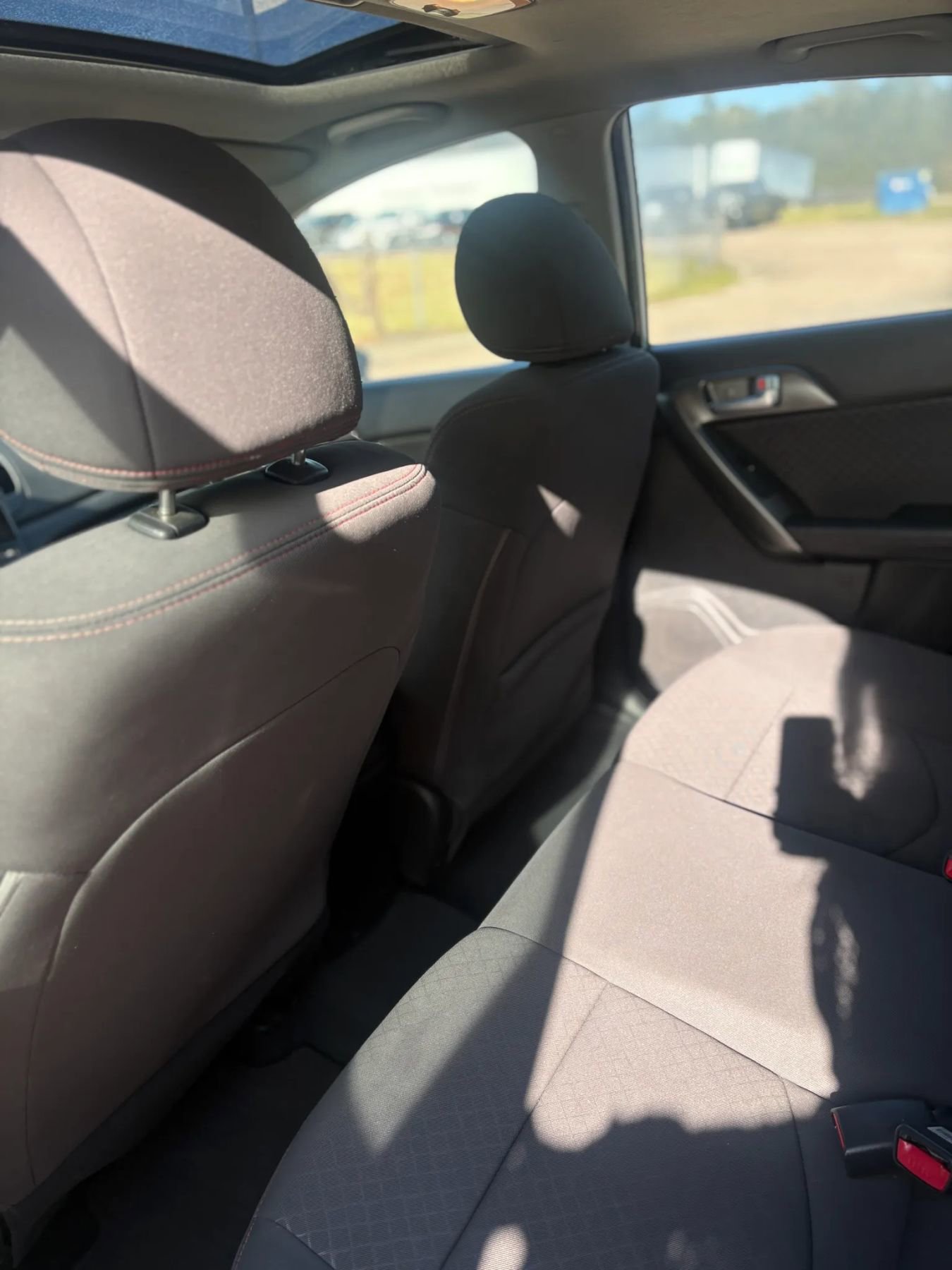 Used 2011 Kia Forte SX FWD image 37