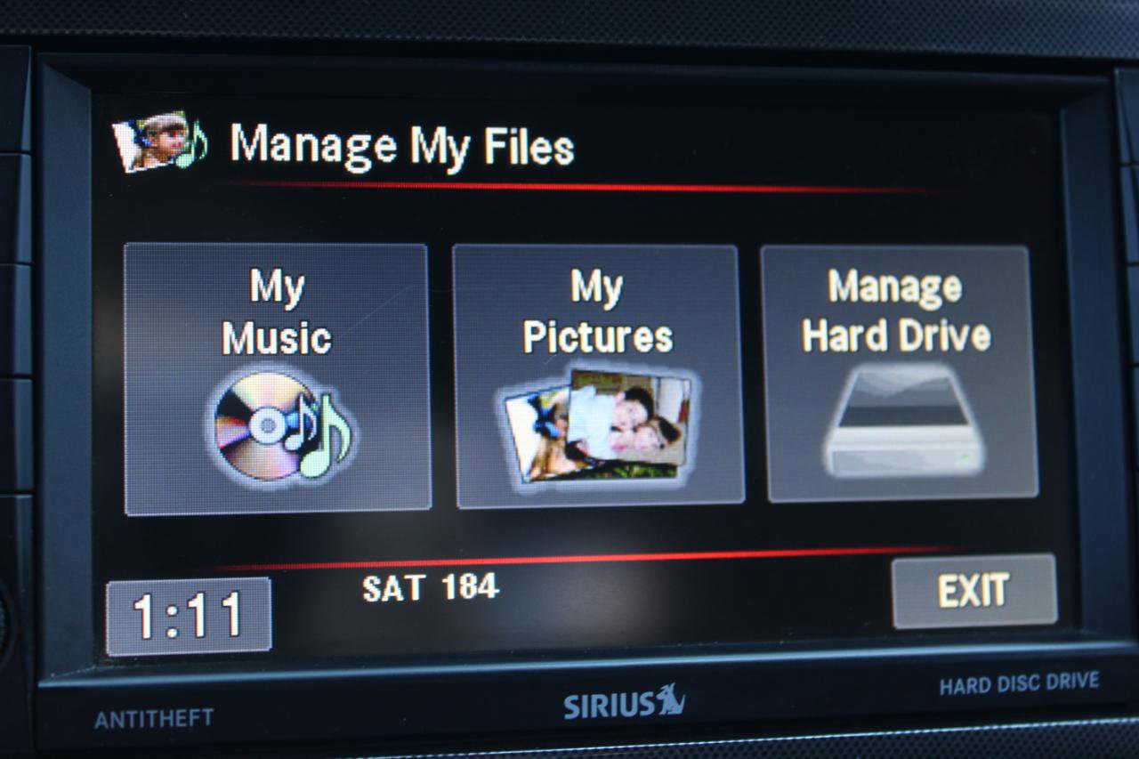 Used 2014 Dodge Challenger SXT RWD image 39