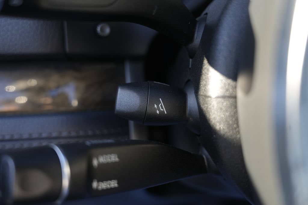 Used 2015 Mercedes-Benz SL 400 w/ Premium I Package image 46