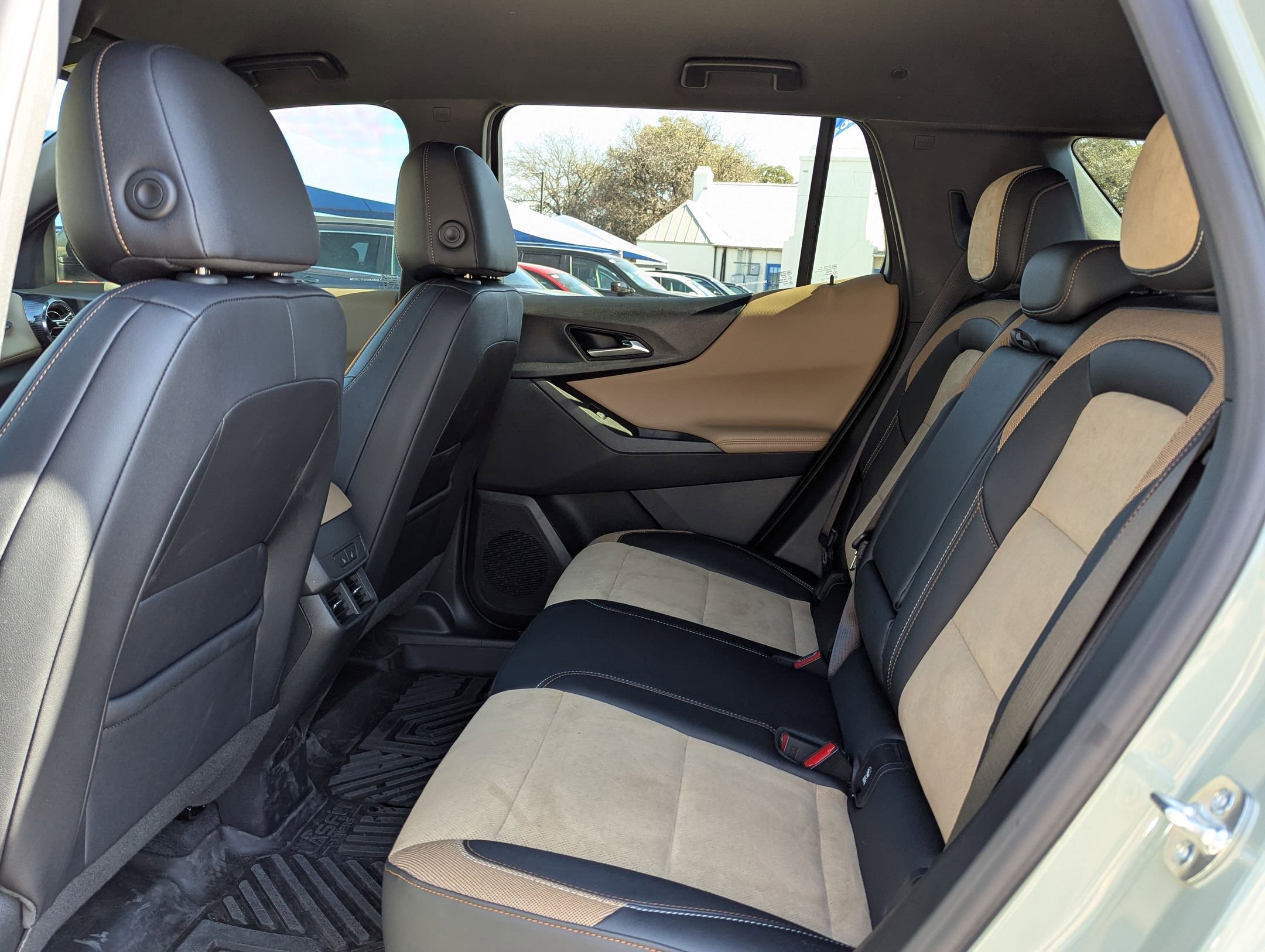 Used 2026 Chevrolet Equinox ACTIV w/ Convenience Package III image 15