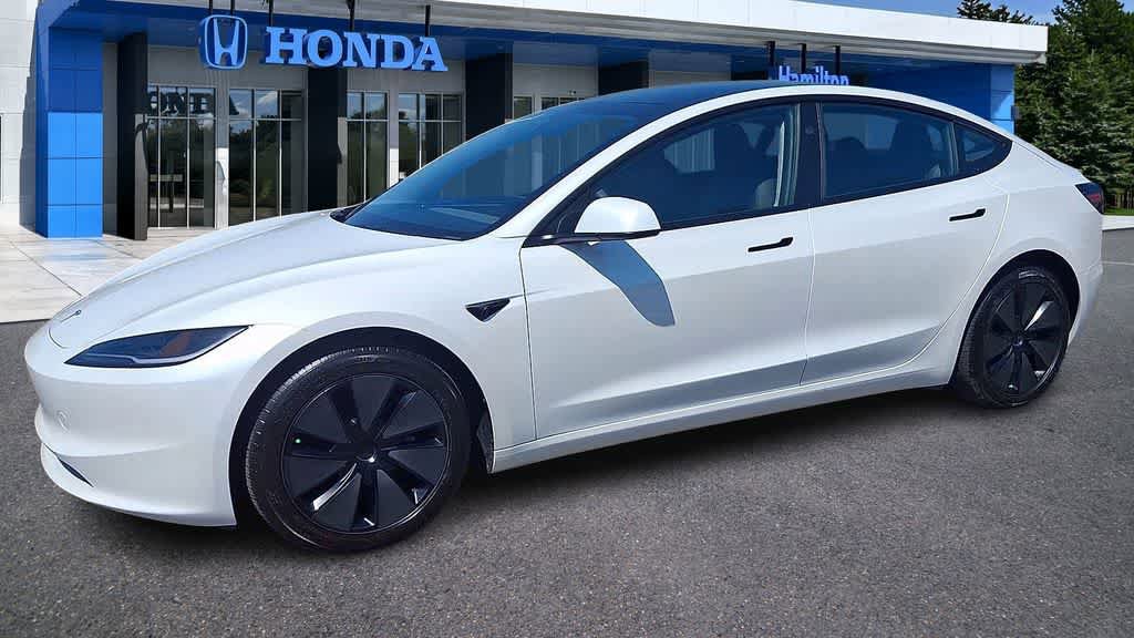 Used 2025 Tesla Model 3 Long Range image 4