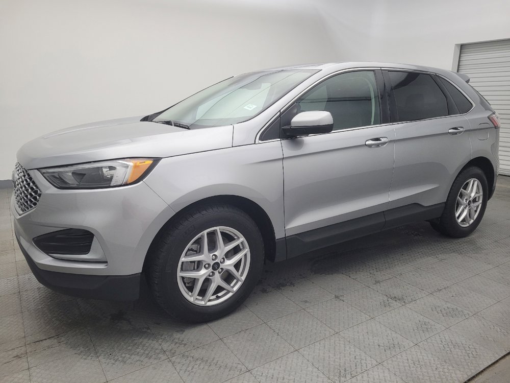 Used 2024 Ford Edge SEL image 2