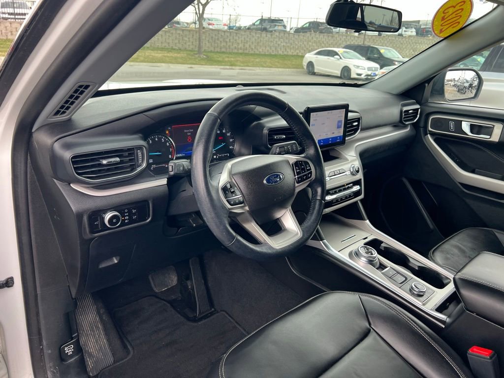 Used 2023 Ford Explorer XLT w/ Equipment Group 202A image 21