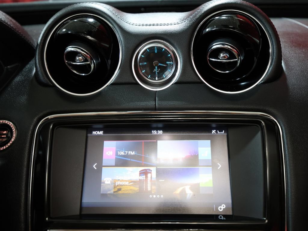 Used 2017 Jaguar XJ R-Sport AWD/4WD image 18