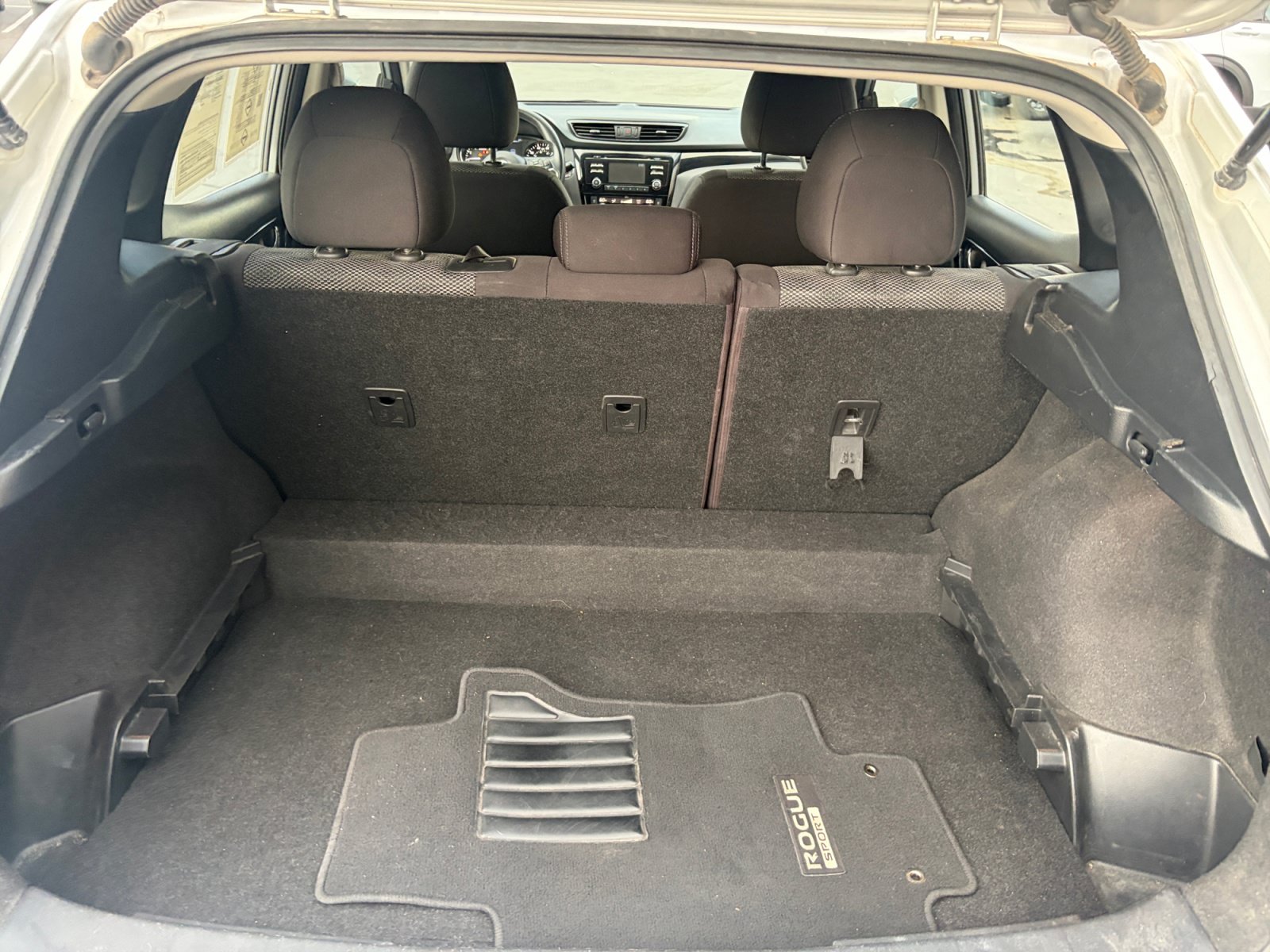 Used 2017 Nissan Rogue Sport SV FWD image 16