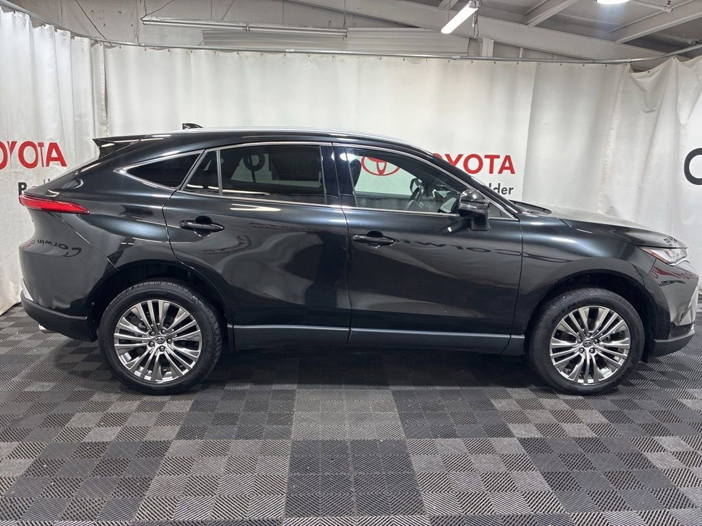 Used 2023 Toyota Venza Limited AWD/4WD image 10