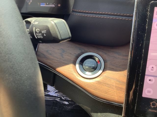 Used 2024 Jeep Grand Cherokee Summit AWD/4WD image 16