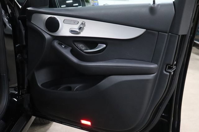 Used 2020 Mercedes-Benz GLC 300 image 19