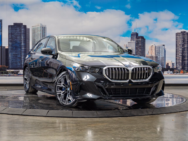 New 2027 BMW i5 xDrive40 w/ M Sport Package AWD/4WD image 1