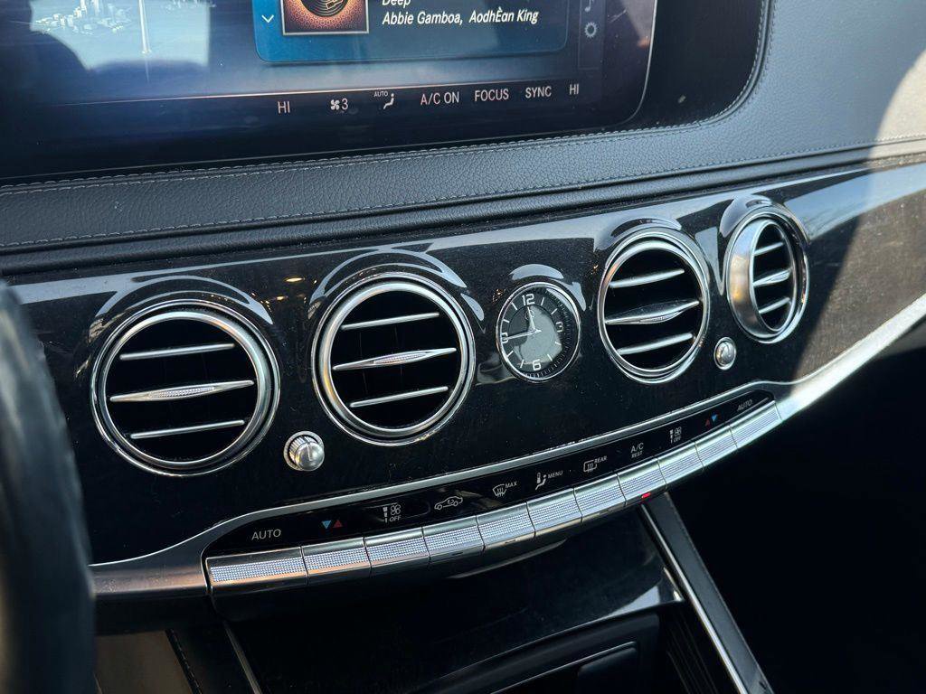 Used 2019 Mercedes-Benz S 560 4MATIC Sedan w/ AMG Line Exterior image 31