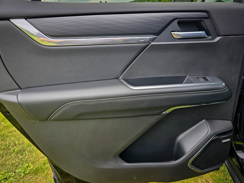 New 2026 GMC Acadia Elevation w/ LPO, Floor Liner Package AWD/4WD image 31