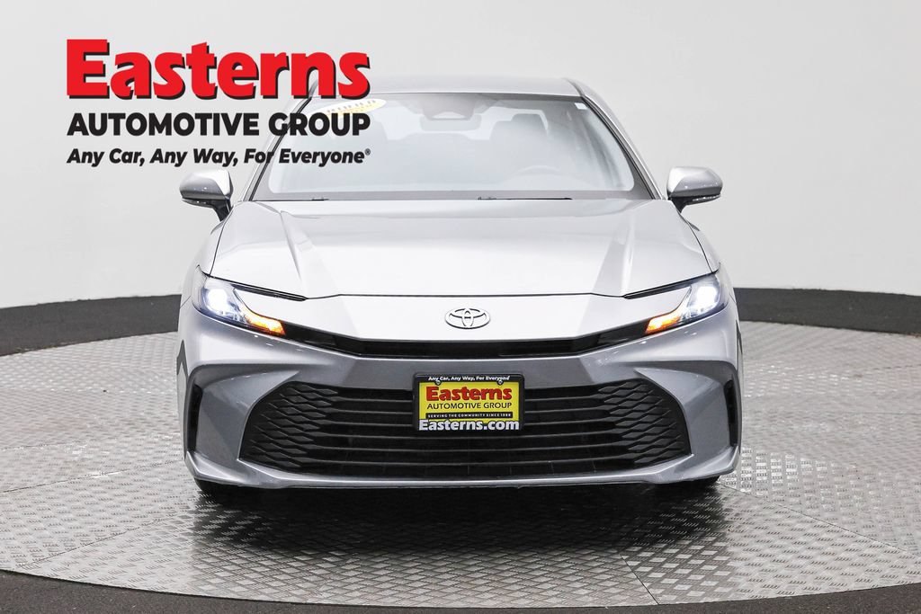 Used 2025 Toyota Camry LE w/ Convenience Package FWD image 2