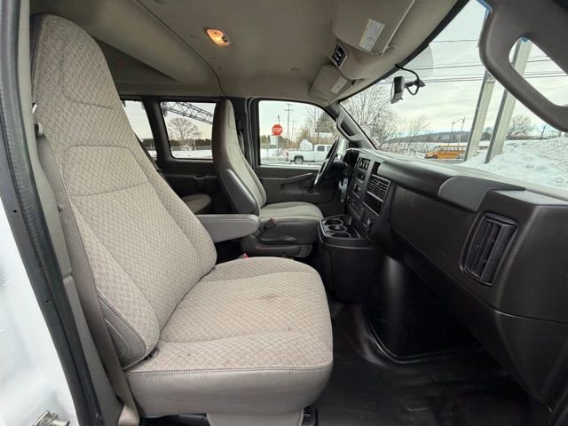 Used 2023 Chevrolet Express 3500 LS image 33