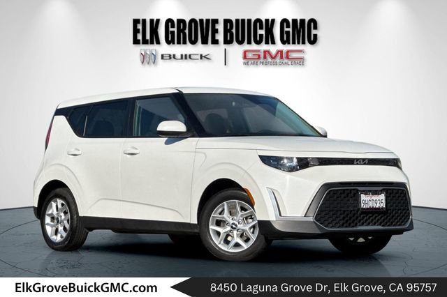 Used 2023 Kia Soul LX w/ Option Group 015