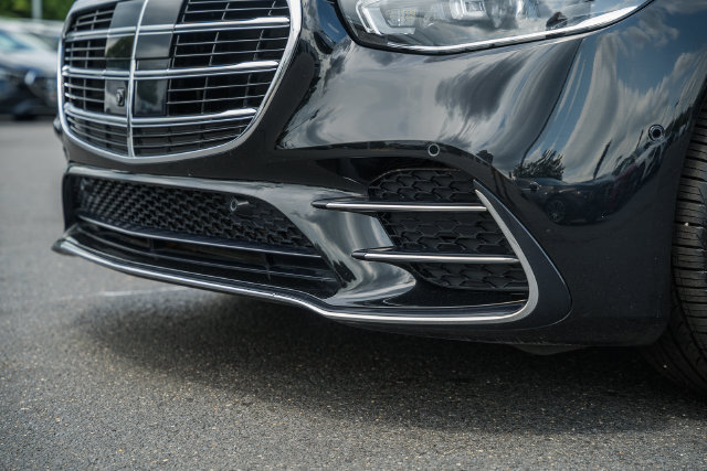 Certified 2022 Mercedes-Benz S 500 4MATIC w/ AMG Line Package image 14