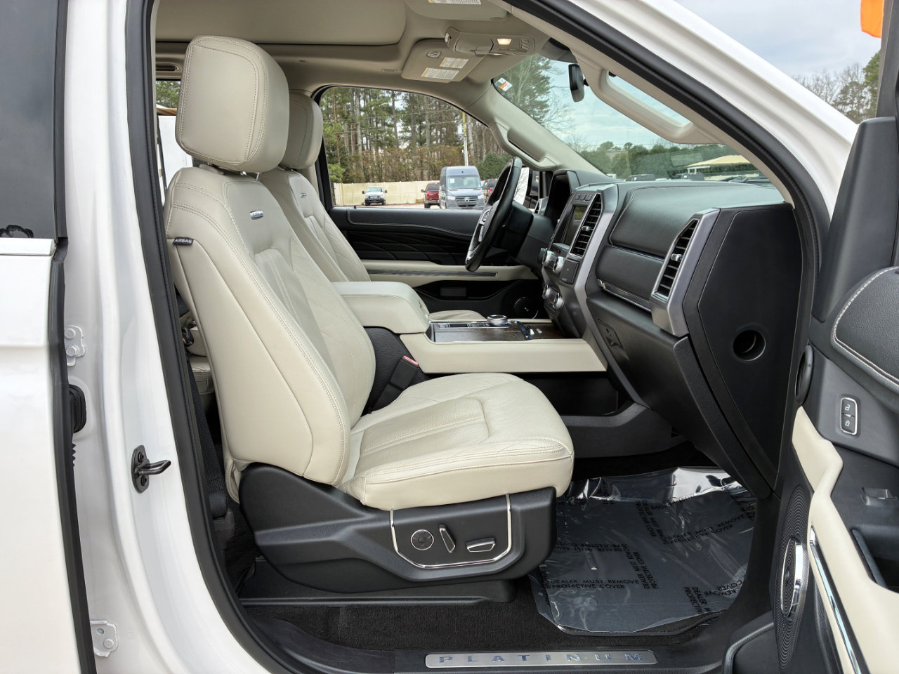 Used 2019 Ford Expedition Platinum image 17
