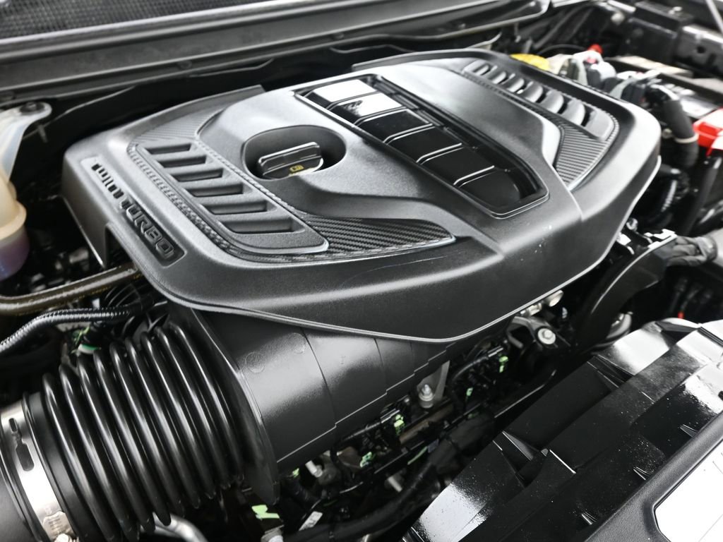 Used 2024 Jeep Wagoneer L Series II w/ Flexible Seating Group image 31