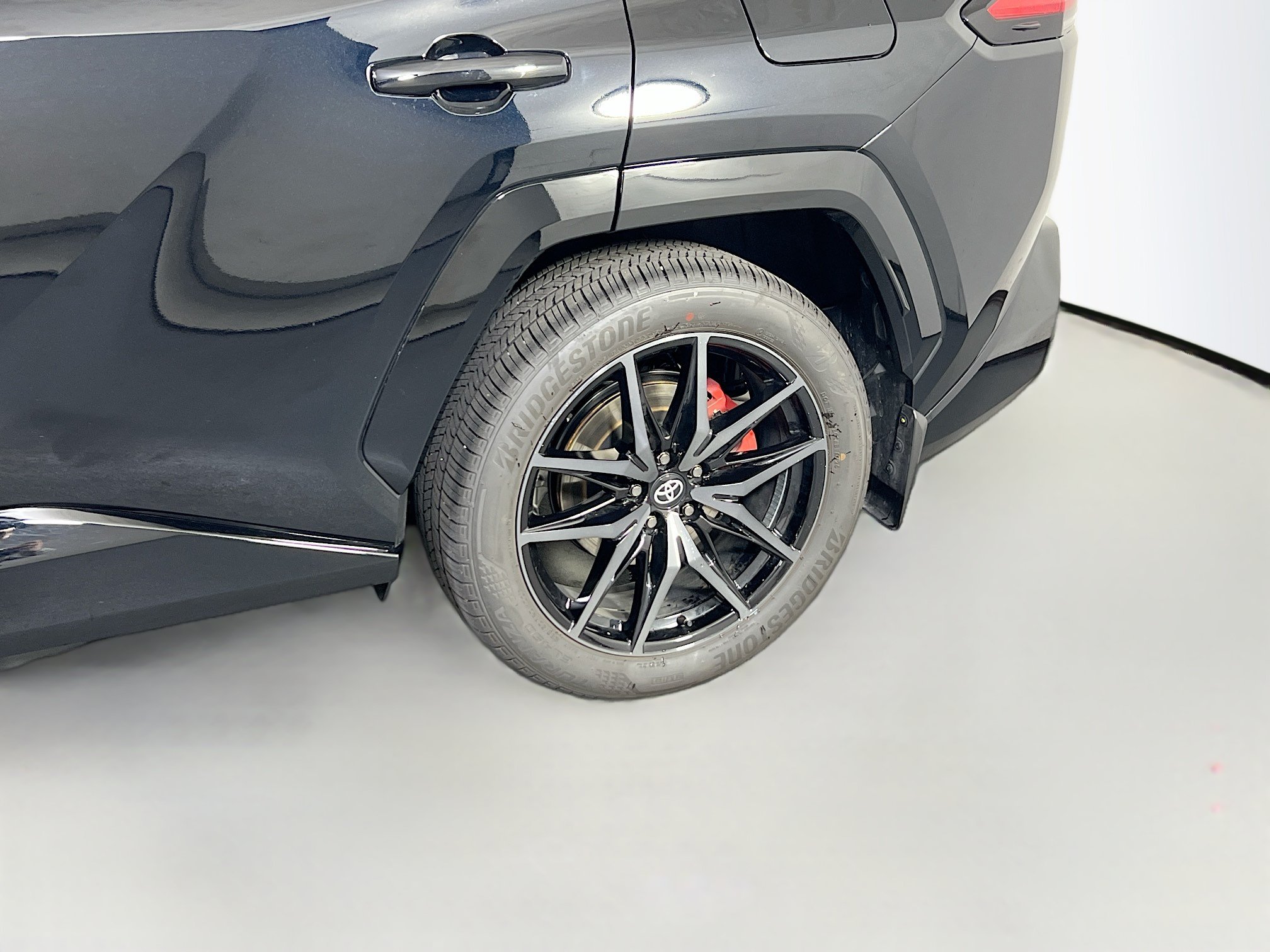 Used 2026 Toyota RAV4 AWD Plug-in Hybrid image 30