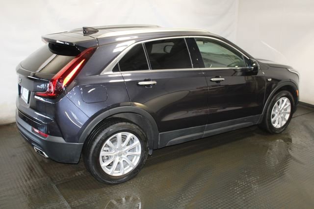 Certified 2023 Cadillac XT4 Luxury w/ Cold Weather Package image 5