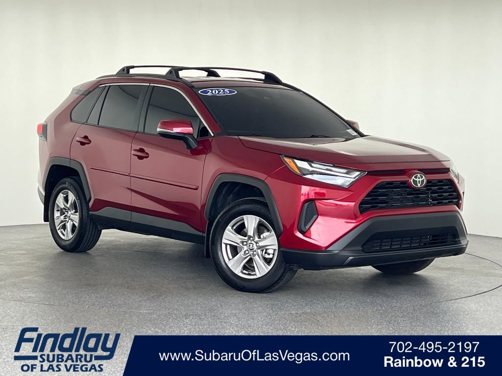 Used 2025 Toyota RAV4 XLE AWD/4WD image 1
