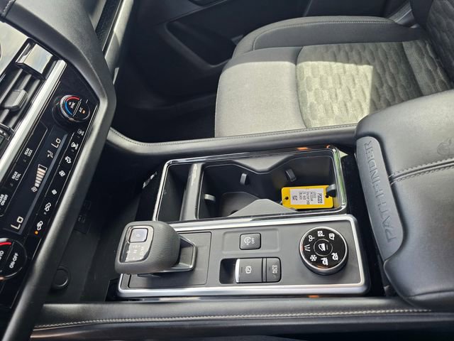 Used 2022 Nissan Pathfinder S image 34