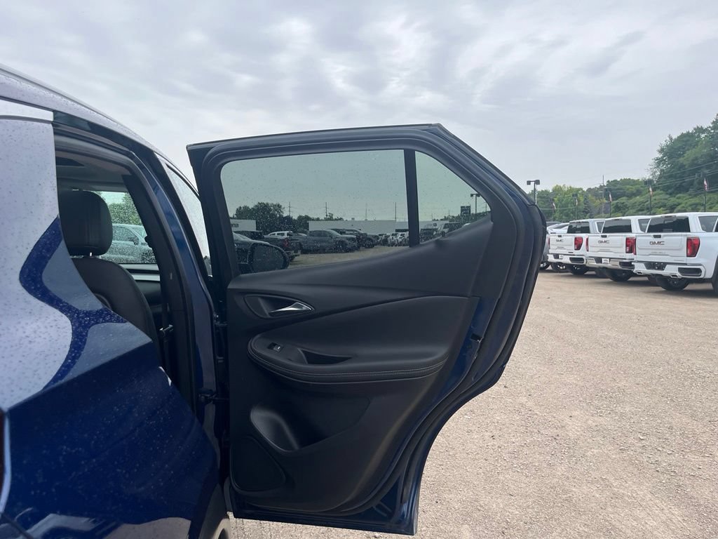 Used 2023 Buick Encore GX Essence w/ Advanced Technology Package FWD image 34