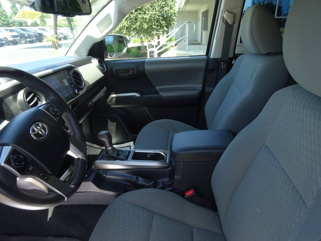 Used 2021 Toyota Tacoma SR5 RWD image 15