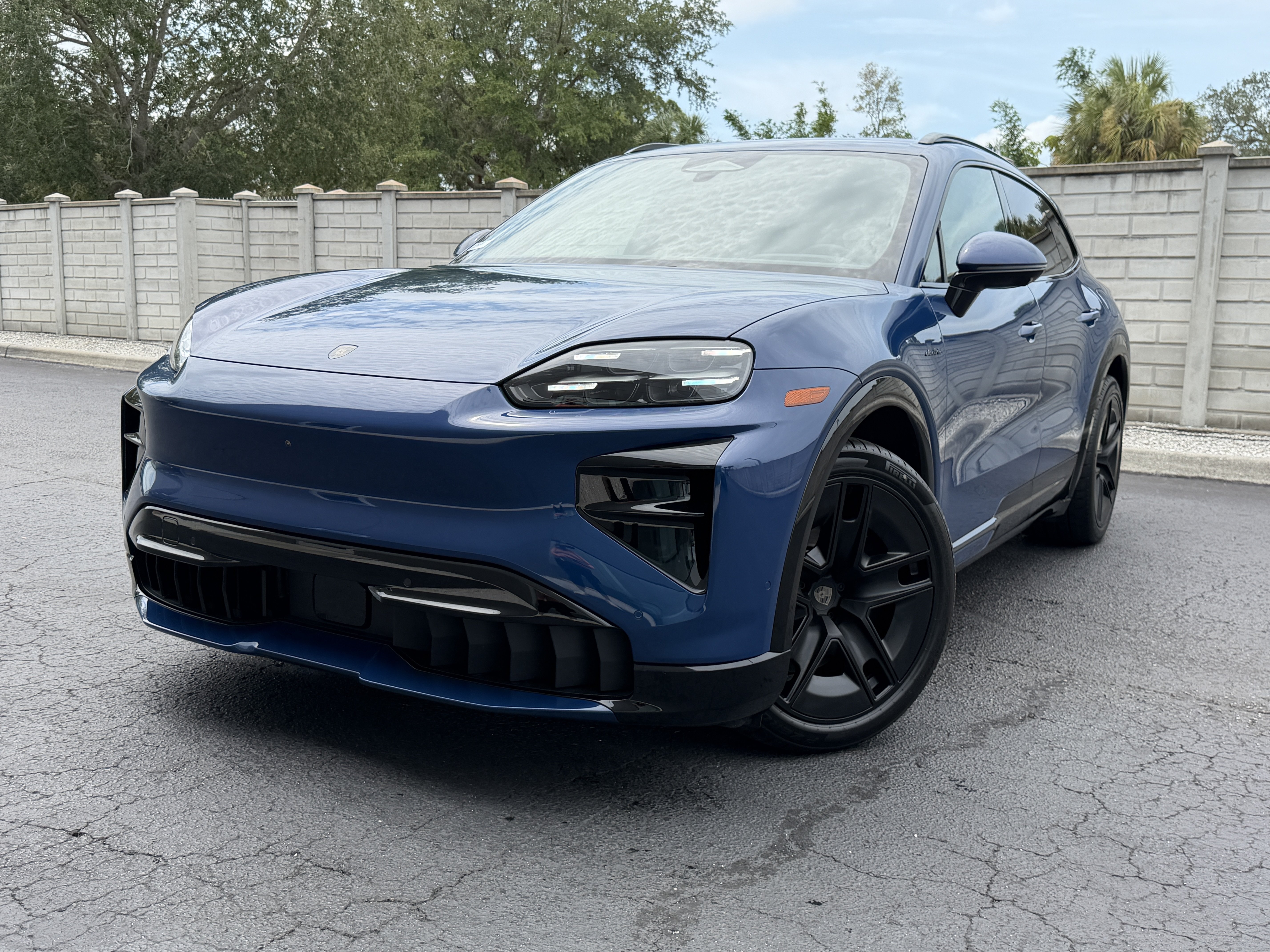 New 2026 Porsche Cayenne Turbo Electric AWD/4WD video 1