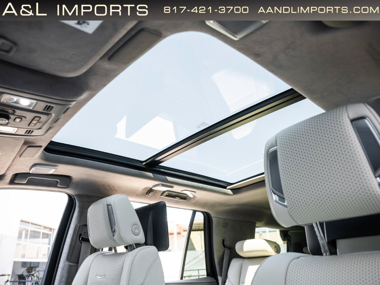 Used 2024 Cadillac Escalade Sport Platinum w/ LPO, ONYX Package AWD/4WD image 26