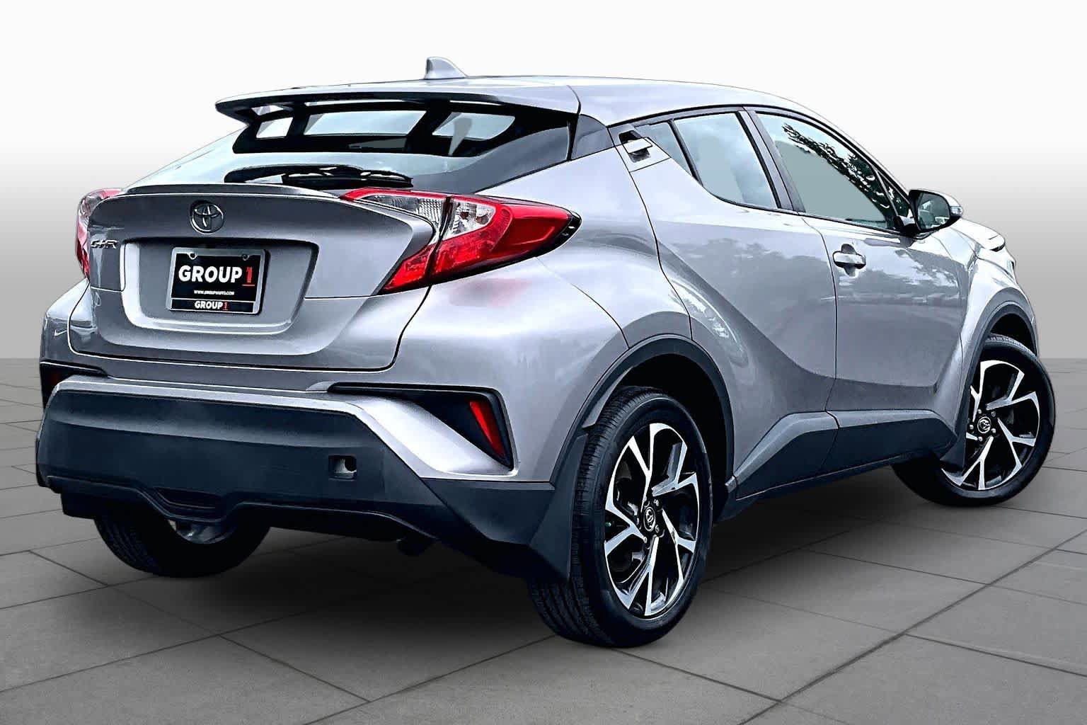Used 2019 Toyota C-HR XLE FWD image 13